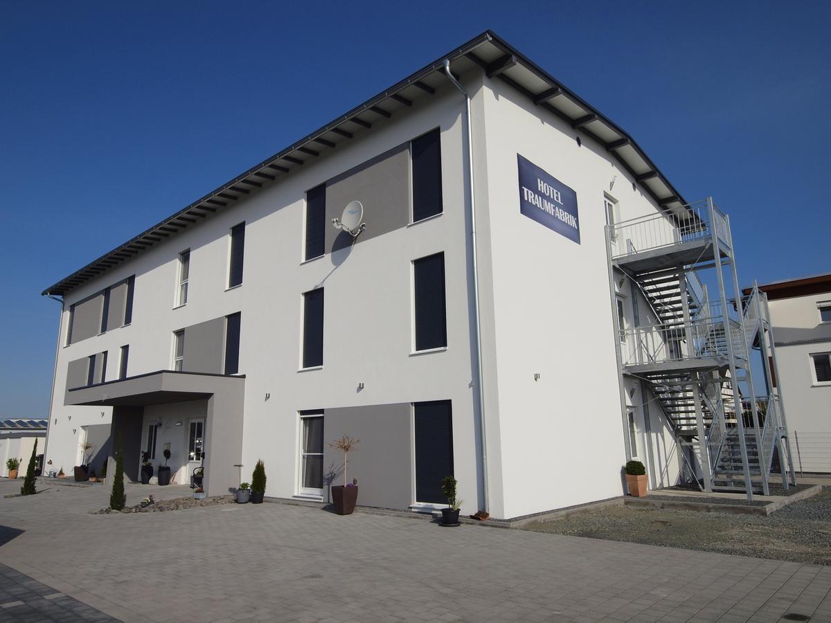 Hotel Traumfabrik Buettelborn Экстерьер фото