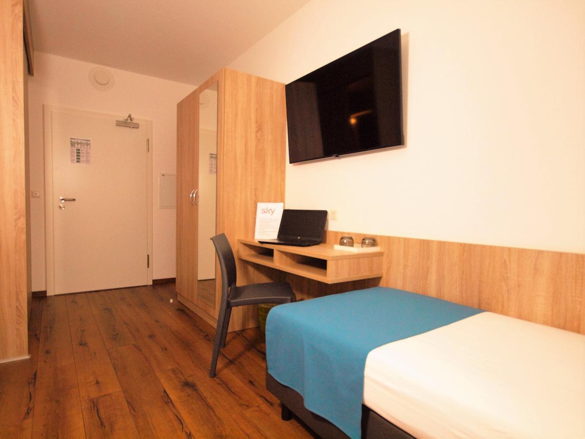 Hotel Traumfabrik Buettelborn Экстерьер фото